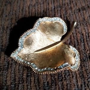 Vintage BSK Beautiful Leaf Brooch